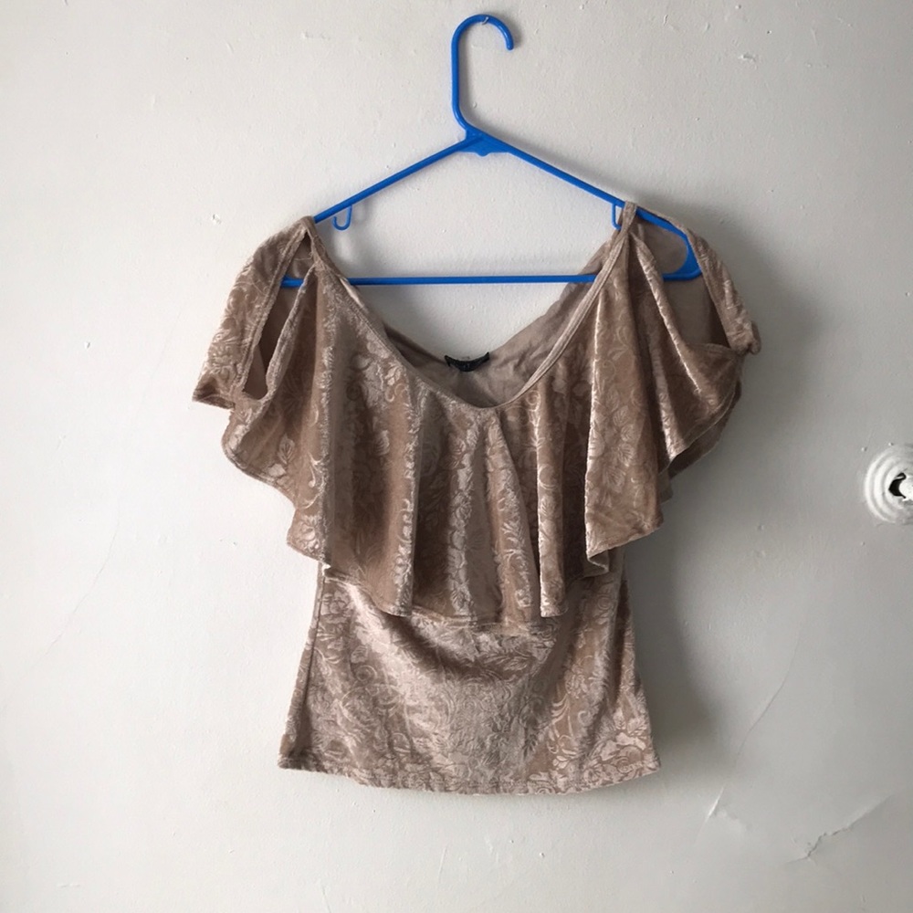 Cold shoulder velvet shirt